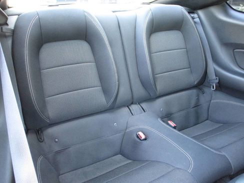 Used 2015 Ford Mustang Coupe RWD image 13