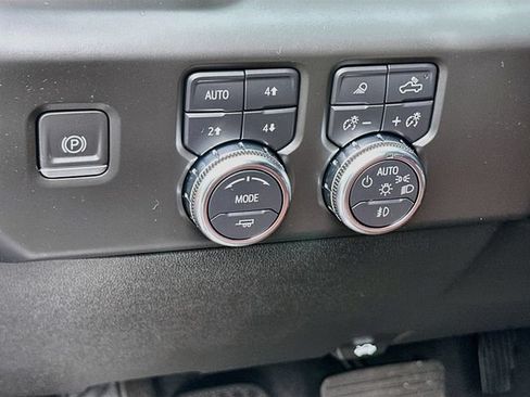 Used 2024 GMC Sierra 1500 Denali Ultimate AWD/4WD image 13