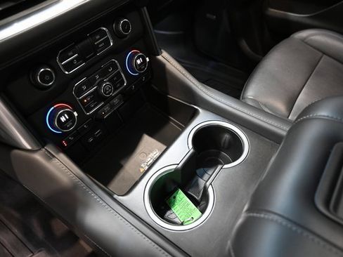 Used 2022 Chevrolet Tahoe LT w/ LT Signature Plus Package image 19