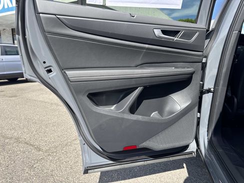 New 2026 Volkswagen Atlas Cross Sport SEL R-Line image 24