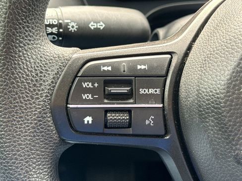 Used 2025 Honda HR-V LX image 30