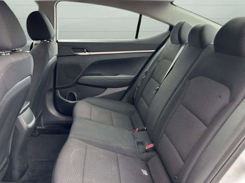 Used 2019 Hyundai Elantra SE w/ Cargo Package FWD image 23