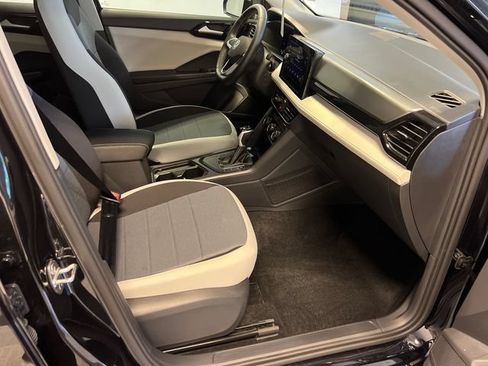 Certified 2025 Volkswagen Taos S FWD image 10