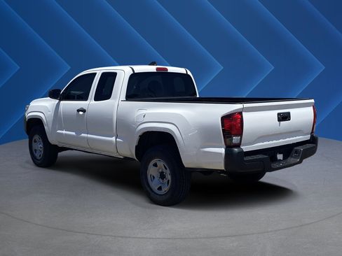 Used 2021 Toyota Tacoma SR RWD image 5