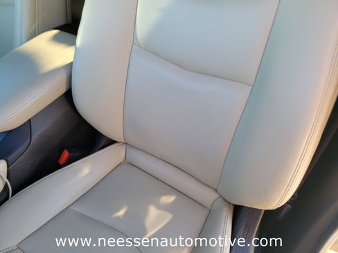 Used 2019 Cadillac XT5 FWD image 17