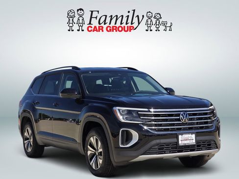 New 2026 Volkswagen Atlas SE FWD image 2