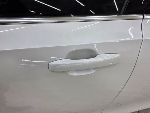Used 2017 Volvo S90 T5 Momentum w/ Vision Package FWD image 12