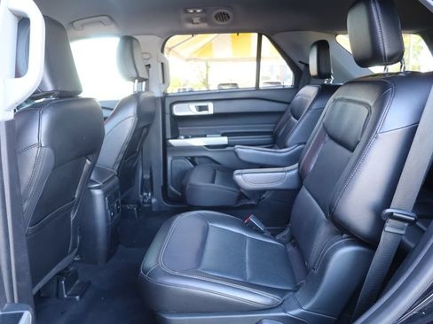 Used 2022 Ford Explorer Limited AWD/4WD image 18