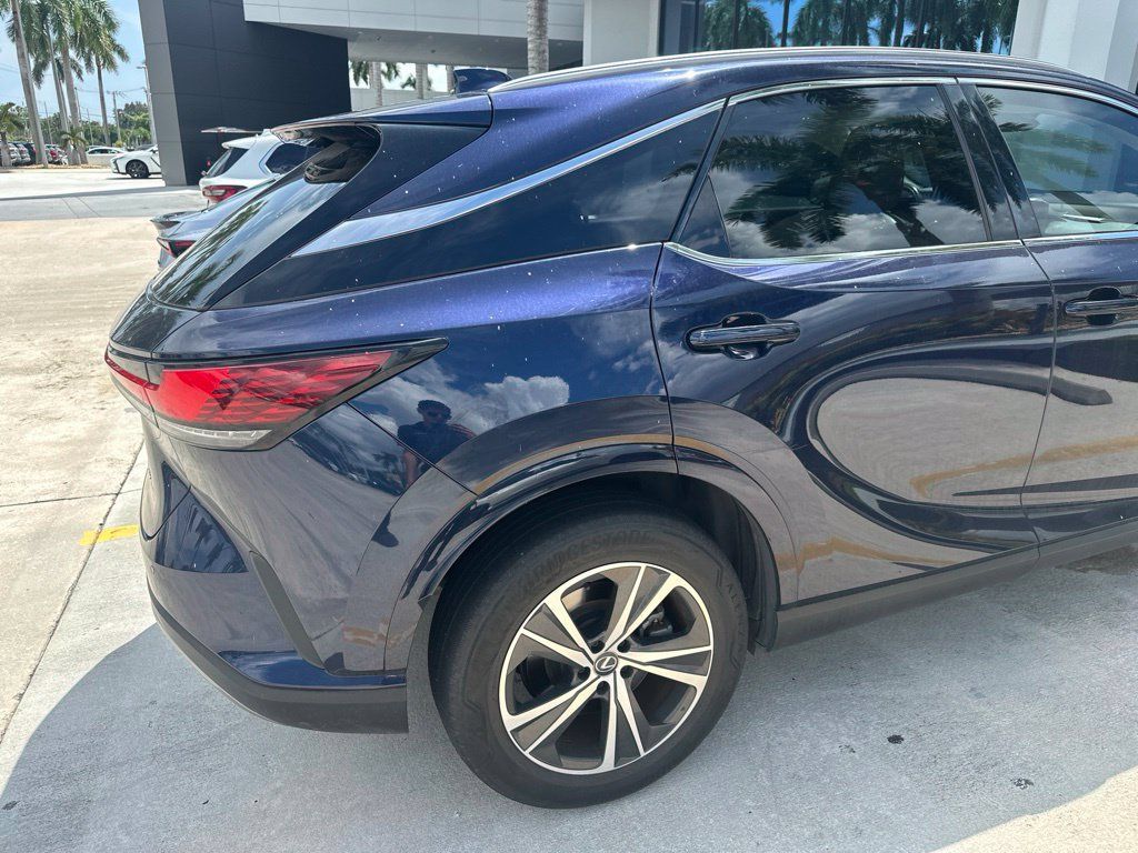Used 2023 Lexus RX 350 Premium w/ Cold Area Package FWD image 5