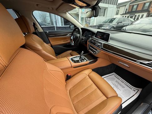 Used 2016 BMW 740i image 15