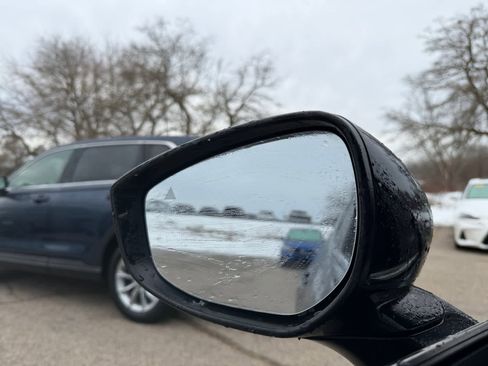 Used 2023 MAZDA MAZDA3 s image 23