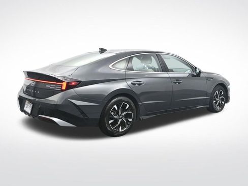 Used 2025 Hyundai Sonata SEL FWD image 6