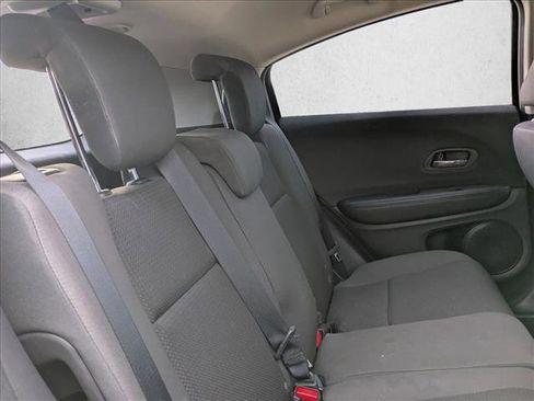 Used 2022 Honda HR-V LX image 17