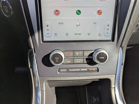 Used 2022 Ford Edge Titanium AWD/4WD image 19