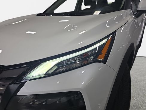 New 2026 Nissan Rogue SV FWD image 30