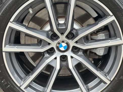 Used 2021 BMW 330i xDrive Sedan w/ Convenience Package image 6