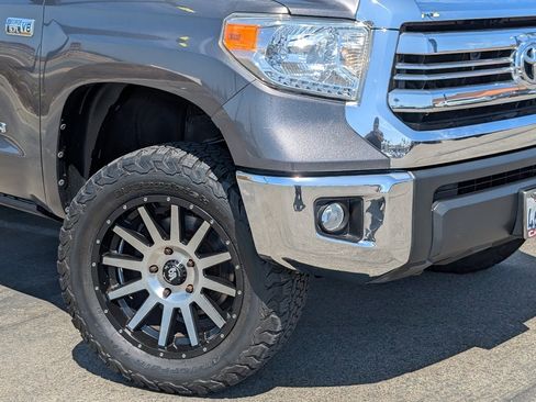 Used 2016 Toyota Tundra SR5 AWD/4WD image 10
