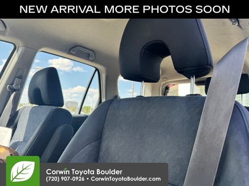 Used 2005 Honda CR-V LX image 11