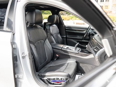 Used 2016 BMW 750i xDrive image 17