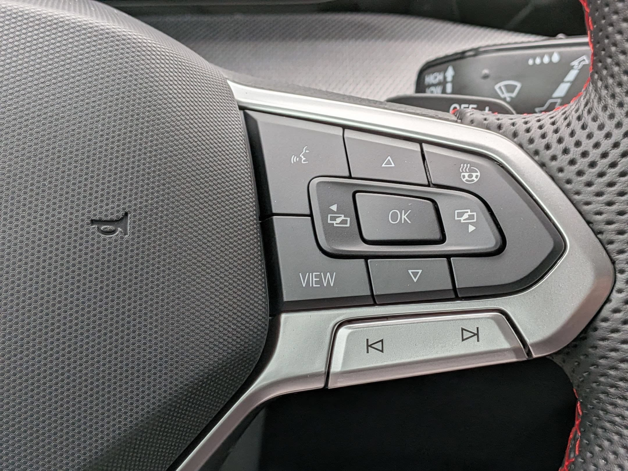 New 2026 Volkswagen GTI SE FWD image 19