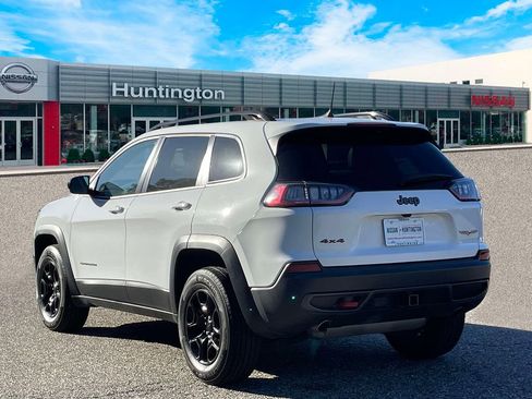 Used 2022 Jeep Cherokee Trailhawk w/ Sun, Sound & Nav Group image 8