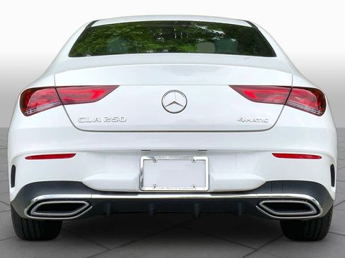 Used 2023 Mercedes-Benz CLA 250 4MATIC image 9
