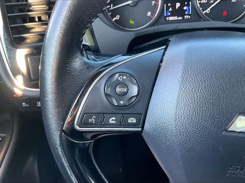 Used 2020 Mitsubishi Outlander SEL FWD image 23