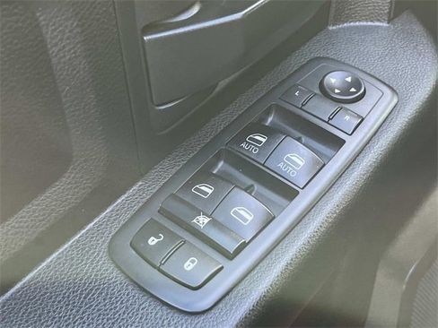 Used 2020 RAM 3500 Tradesman w/ Chrome Appearance Group image 29