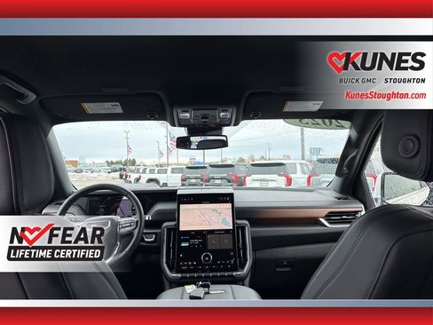 Used 2025 GMC Yukon XL Denali image 41