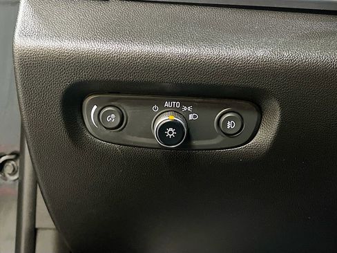 Used 2019 Chevrolet Traverse LT w/ LT Premium Package AWD/4WD image 10