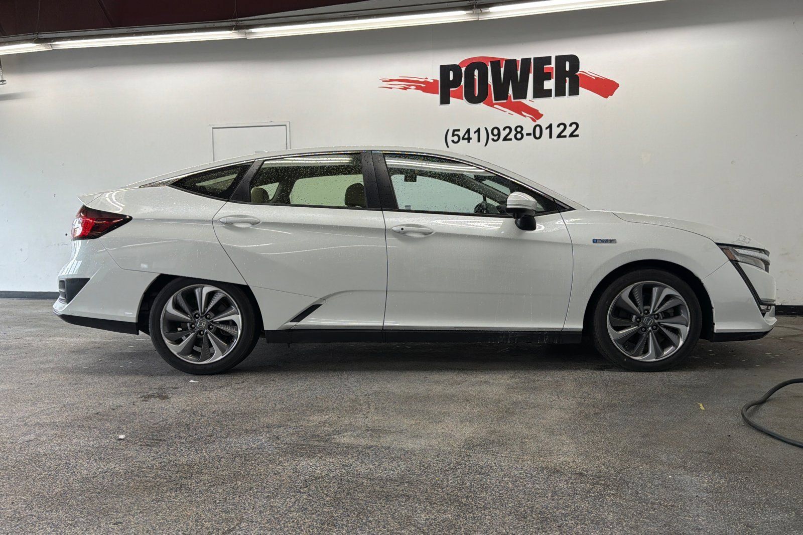 Used 2020 Honda Clarity Touring image 2