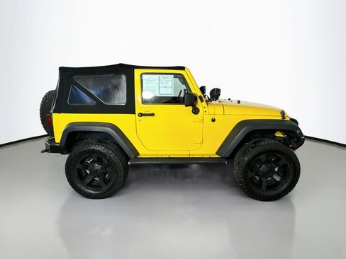 Used 2016 Jeep Wrangler Sport w/ Connectivity Group AWD/4WD image 8