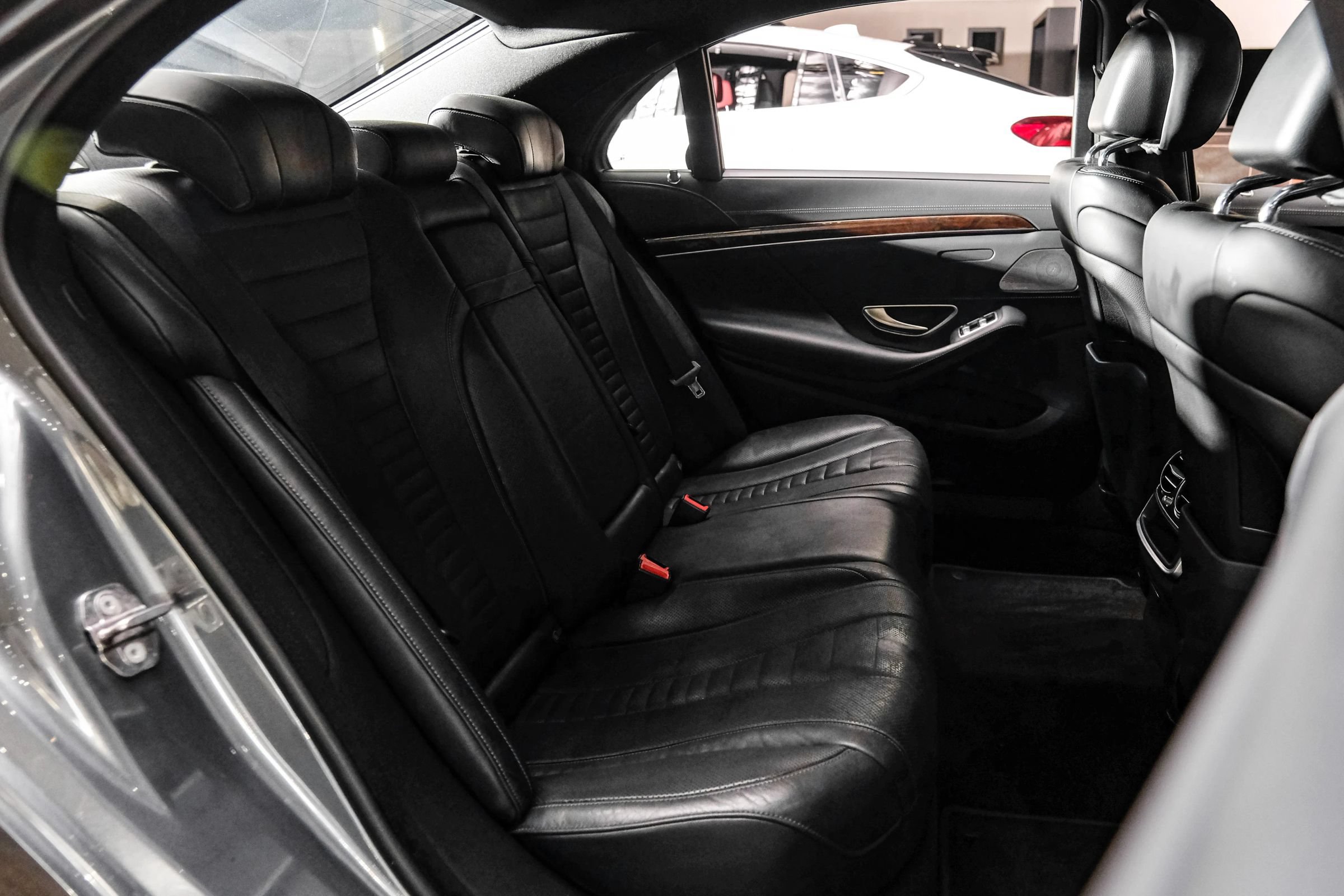 Used 2018 Mercedes-Benz S 560 4MATIC Sedan image 33