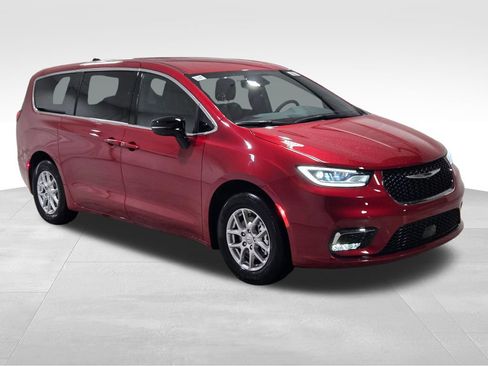 New 2026 Chrysler Pacifica Select FWD image 12