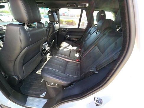 Used 2017 Land Rover Range Rover HSE image 24