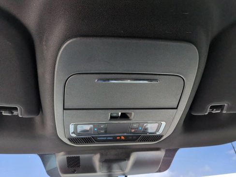 Used 2022 Ford F150 Lariat AWD/4WD image 23