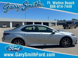 Used 2021 Toyota Camry SE video 1
