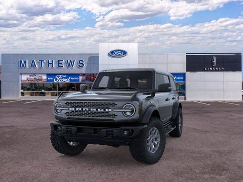 New 2025 Ford Bronco Badlands AWD/4WD image 2