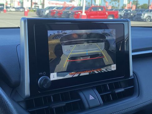 Used 2023 Toyota RAV4 XLE AWD/4WD image 10