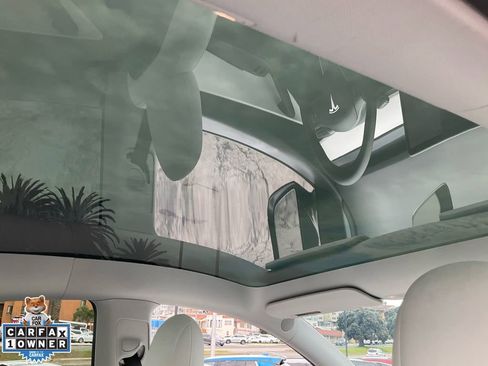 Used 2021 Tesla Model Y Long Range image 58