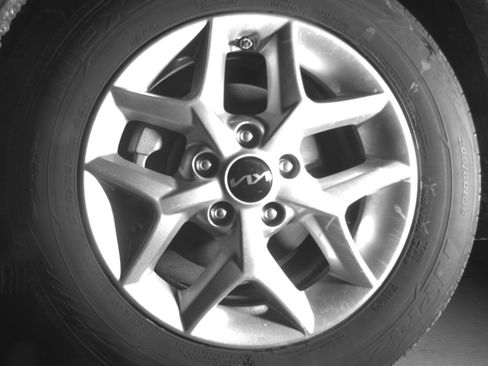 Used 2025 Kia Soul LX w/ LX Technology Package image 12