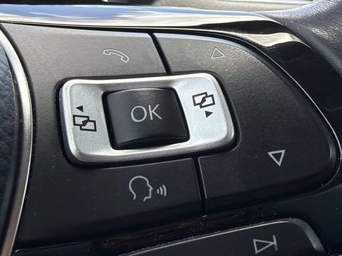Used 2018 Volkswagen Passat 2.0T SE FWD image 27