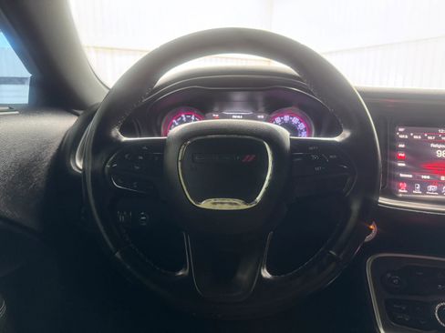 Used 2016 Dodge Challenger SXT image 18