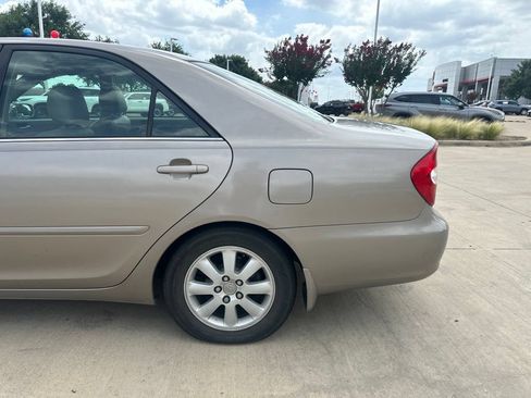 Used 2003 Toyota Camry XLE FWD image 7