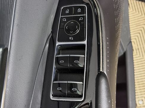 Used 2024 Cadillac Lyriq Luxury AWD/4WD image 37