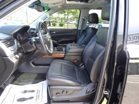 Used 2018 Chevrolet Tahoe Premier AWD/4WD image 10