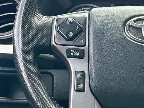 Used 2018 Toyota Tacoma SR5 AWD/4WD image 52
