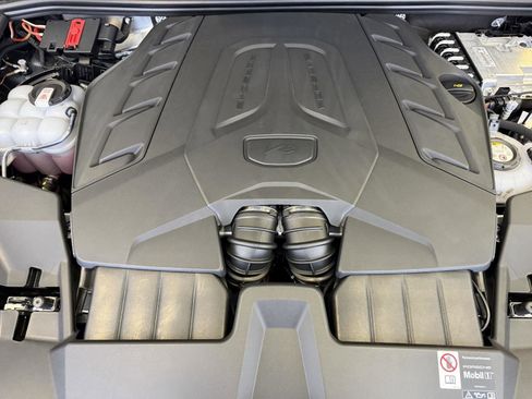 New 2026 Porsche Cayenne Turbo image 27