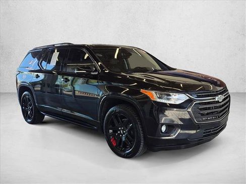 Used 2018 Chevrolet Traverse Premier w/ Redline Edition FWD image 3