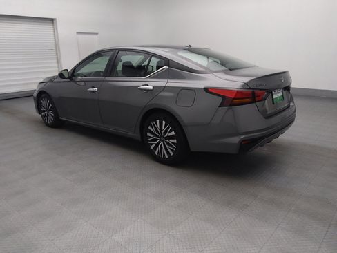 Used 2023 Nissan Altima 2.5 SV image 3